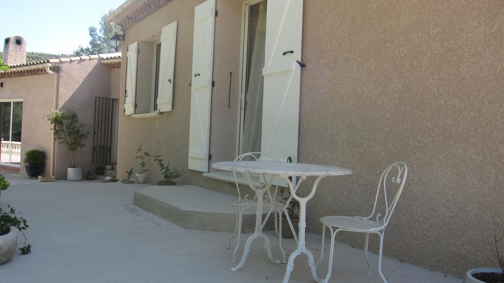 Les Hauts Des Materonnes Tourves Rom bilde